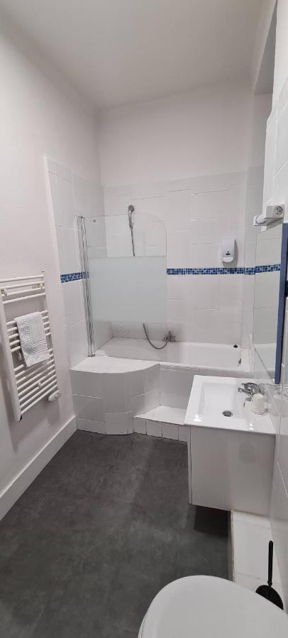 Hotel Renova Нант Экстерьер фото